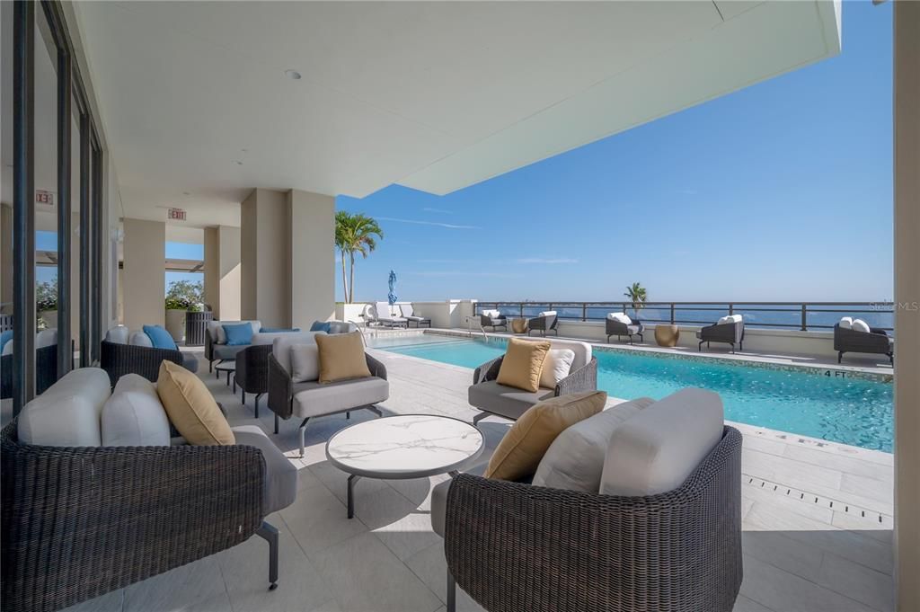 Active With Contract: $9,500 (2 beds, 3 baths, 2068 Square Feet)