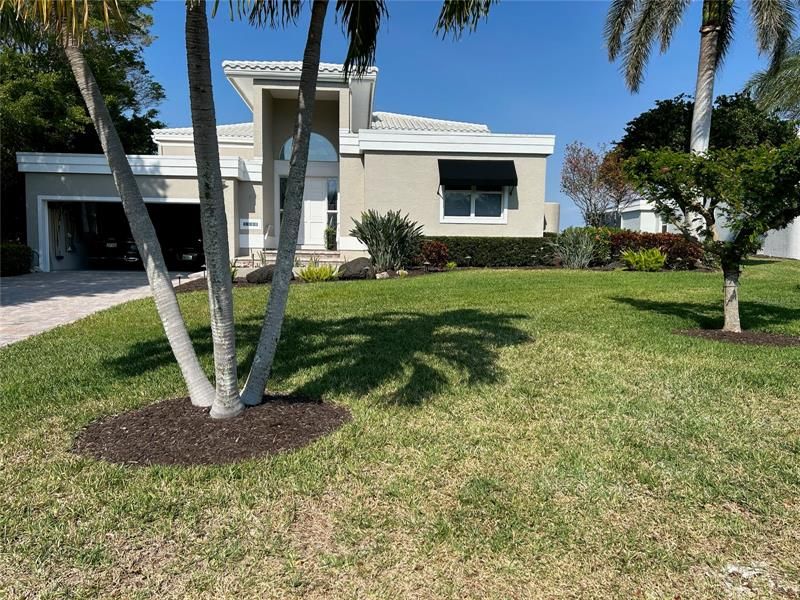 Recently Sold: $3,400,000 (3 beds, 4 baths, 3333 Square Feet)