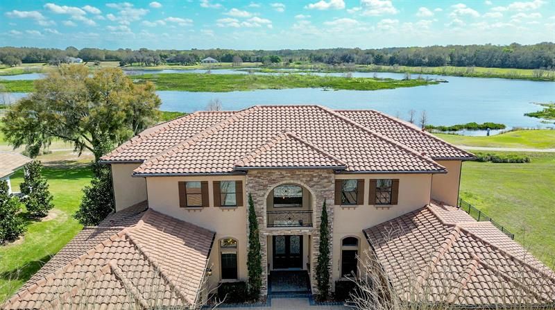 Recently Sold: $1,350,000 (5 beds, 5 baths, 5035 Square Feet)