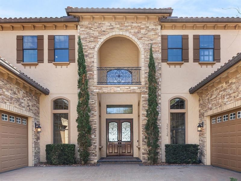 Recently Sold: $1,350,000 (5 beds, 5 baths, 5035 Square Feet)