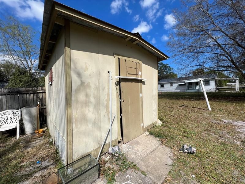 Recently Sold: $130,000 (2 beds, 1 baths, 854 Square Feet)