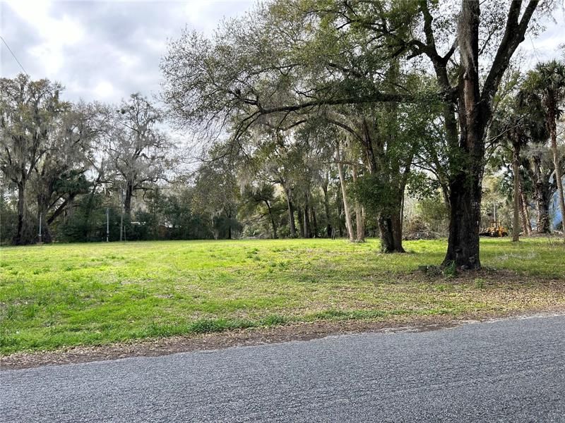 Recently Sold: $38,000 (1.01 acres)