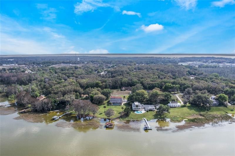 Recently Sold: $1,290,000 (4 beds, 5 baths, 5778 Square Feet)