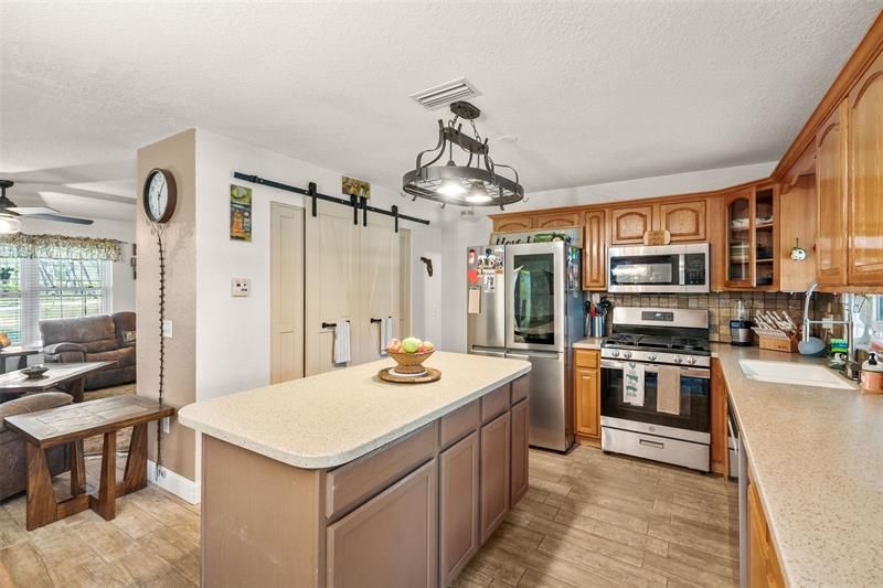 Recently Sold: $625,000 (3 beds, 2 baths, 1500 Square Feet)