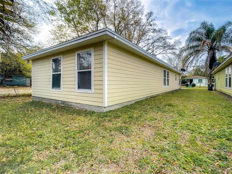 Recently Sold: $170,000 (4 beds, 2 baths, 1190 Square Feet)