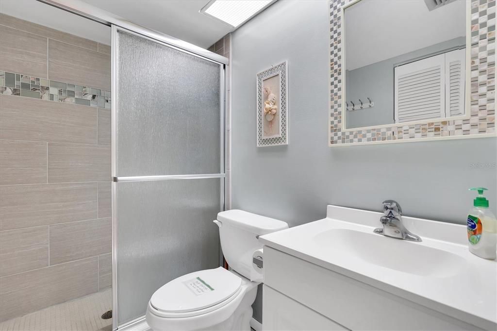 For Sale: $319,000 (2 beds, 2 baths, 1098 Square Feet)