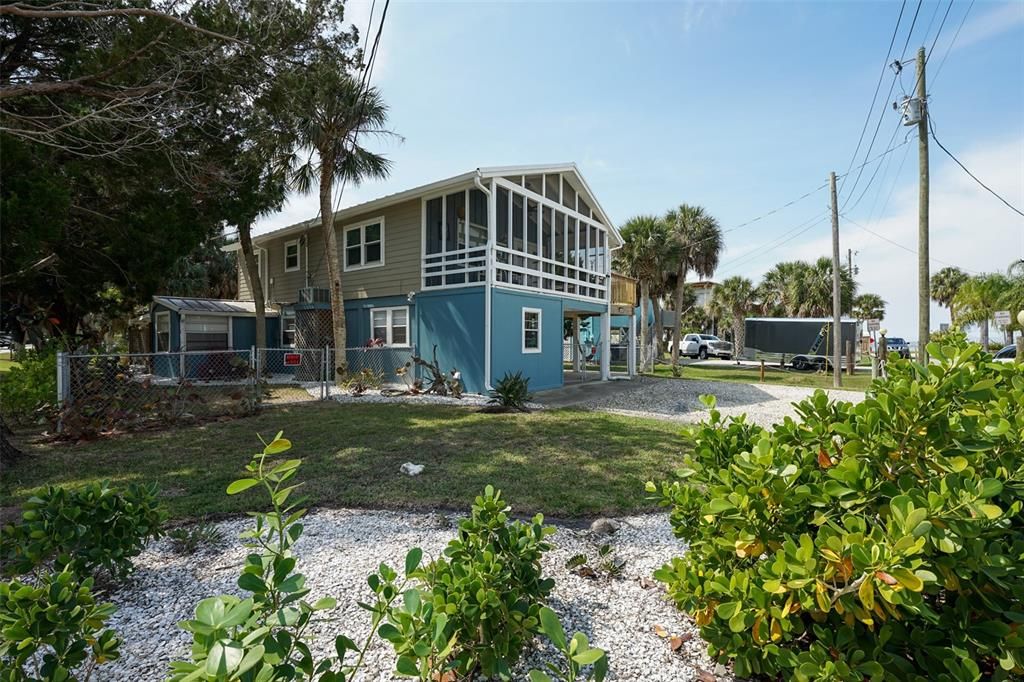 For Sale: $699,000 (3 beds, 2 baths, 1430 Square Feet)