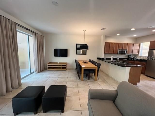 Recently Sold: $352,000 (3 beds, 2 baths, 1474 Square Feet)