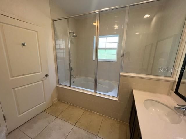 Recently Sold: $352,000 (3 beds, 2 baths, 1474 Square Feet)