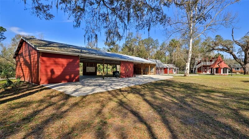 Pole Barn & 20' concrete pad