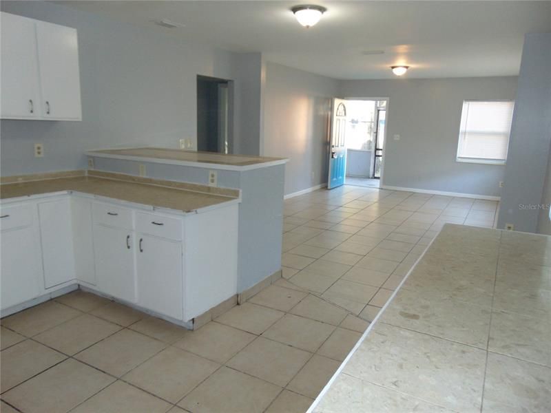 Recently Rented: $1,125 (3 beds, 1 baths, 1260 Square Feet)