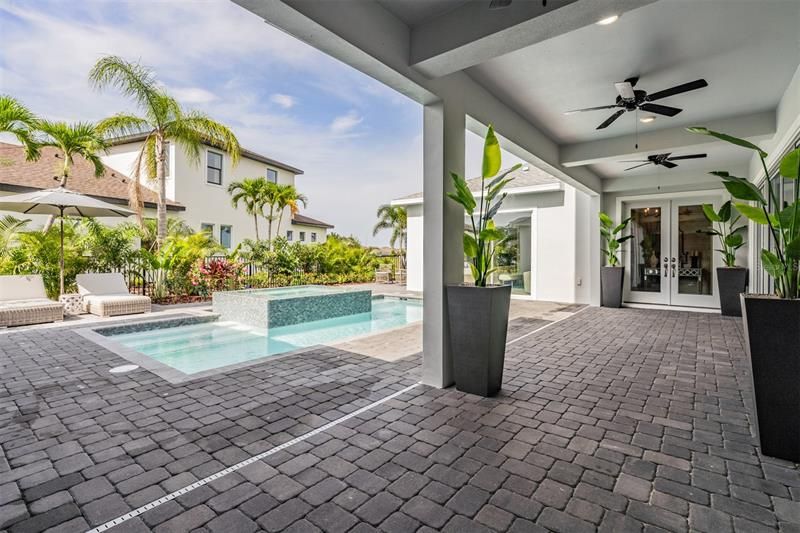 Recently Sold: $1,250,000 (5 beds, 4 baths, 3335 Square Feet)