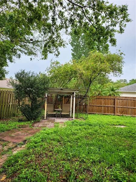 Recently Rented: $2,500 (3 beds, 2 baths, 1716 Square Feet)