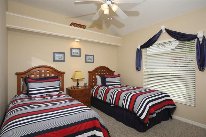 2nd Bedroom- Twin beds