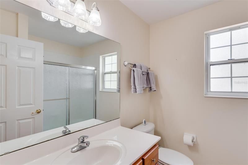 最近售出: $339,000 (3 贝兹, 2 浴室, 2051 平方英尺)