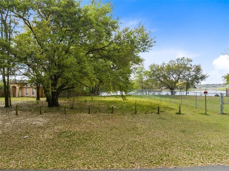 Vendido Recientemente: $74,900 (0.28 acres)