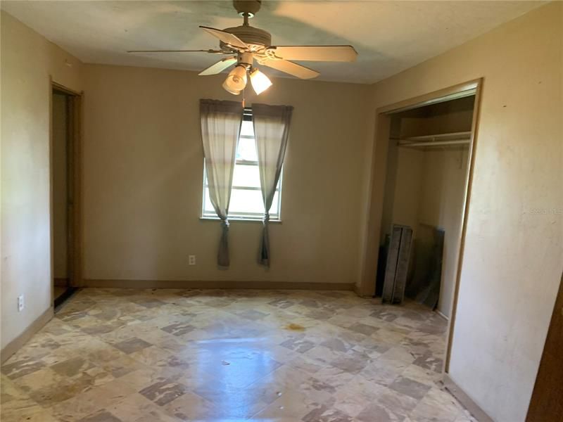 Recently Sold: $125,000 (3 beds, 2 baths, 1566 Square Feet)