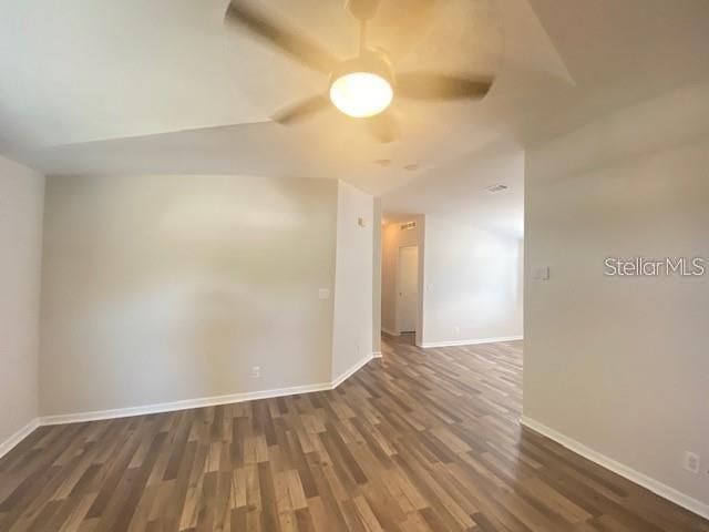 Recently Rented: $1,550 (2 beds, 2 baths, 1302 Square Feet)