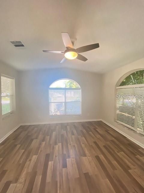 Recently Rented: $1,550 (2 beds, 2 baths, 1302 Square Feet)