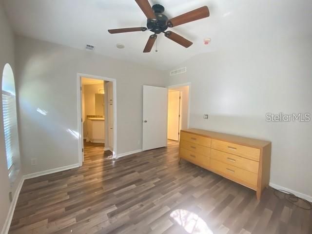 Recently Rented: $1,550 (2 beds, 2 baths, 1302 Square Feet)