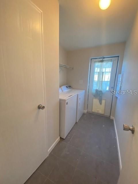 Recently Rented: $1,550 (2 beds, 2 baths, 1302 Square Feet)