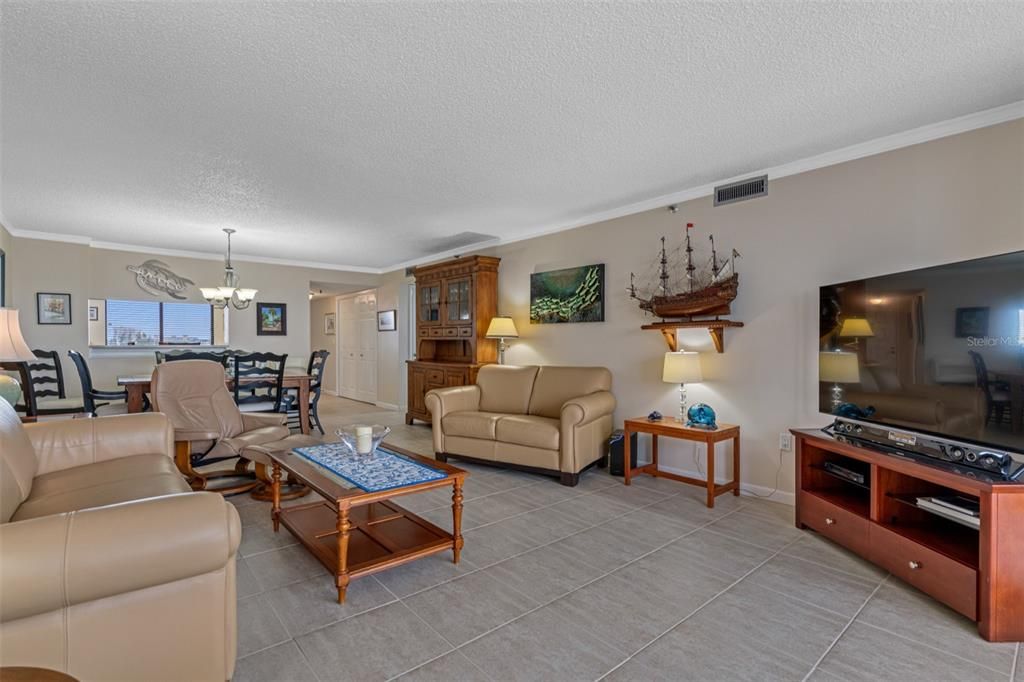 For Rent: $6,000 (2 beds, 2 baths, 1265 Square Feet)