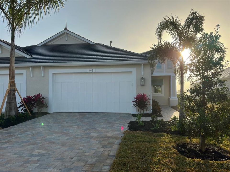 Vendido Recientemente: $511,571 (2 camas, 2 baños, 1579 Pies cuadrados)