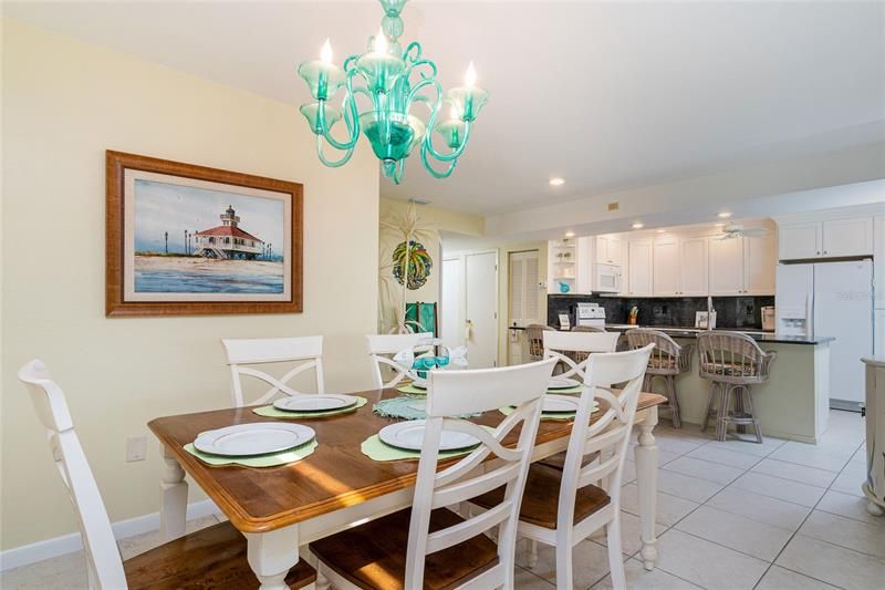 Recently Sold: $900,000 (2 beds, 3 baths, 1520 Square Feet)