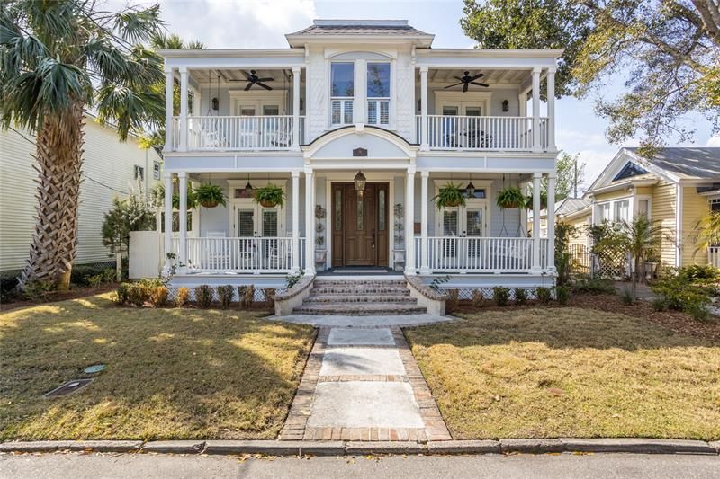 Recently Sold: $1,700,000 (5 beds, 3 baths, 2942 Square Feet)