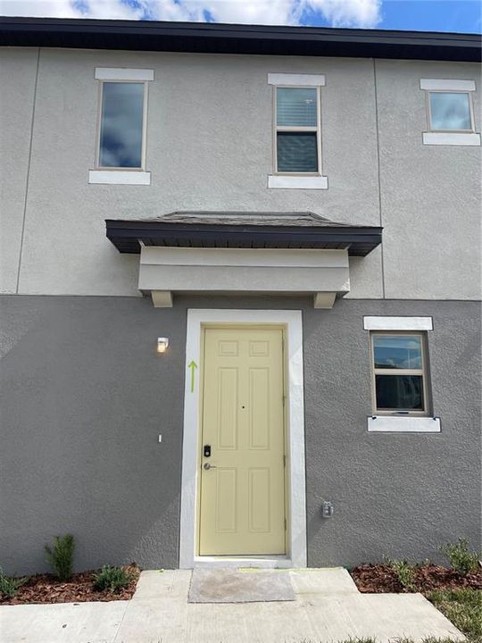 Vendido Recientemente: $374,990 (3 camas, 2 baños, 1807 Pies cuadrados)
