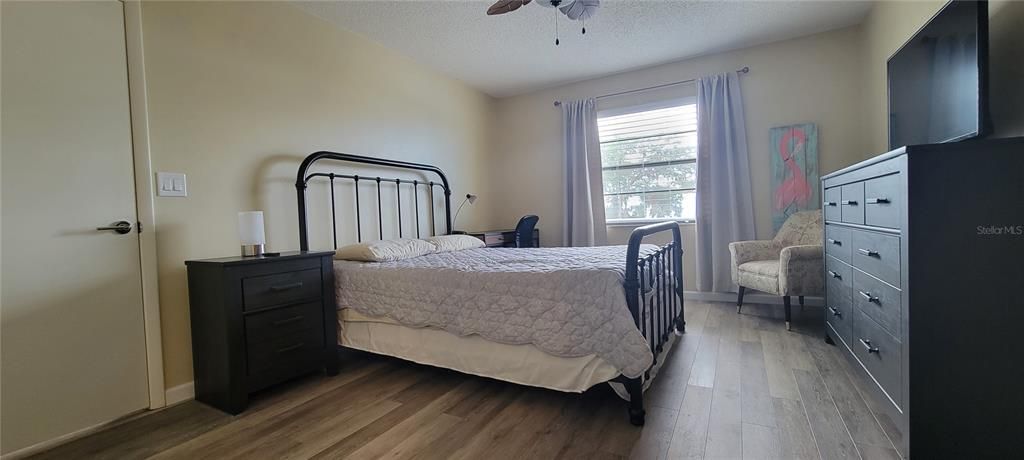 For Rent: $2,000 (2 beds, 2 baths, 921 Square Feet)