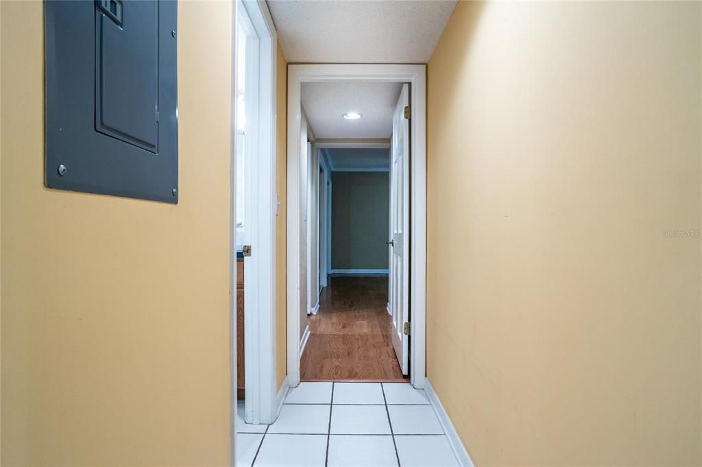 Vendido Recientemente: $280,000 (2 camas, 2 baños, 2170 Pies cuadrados)