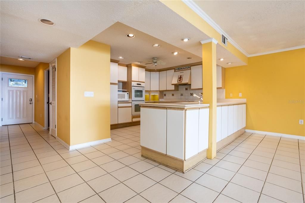 Recently Sold: $280,000 (2 beds, 2 baths, 2170 Square Feet)