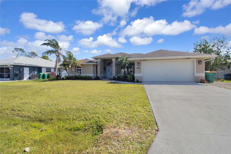 Recently Sold: $475,000 (3 beds, 2 baths, 2147 Square Feet)