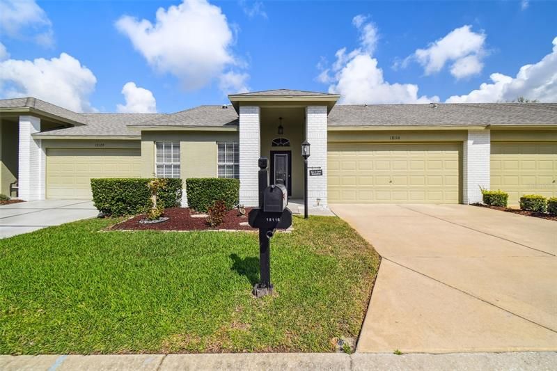 Recently Sold: $229,900 (2 beds, 2 baths, 1341 Square Feet)