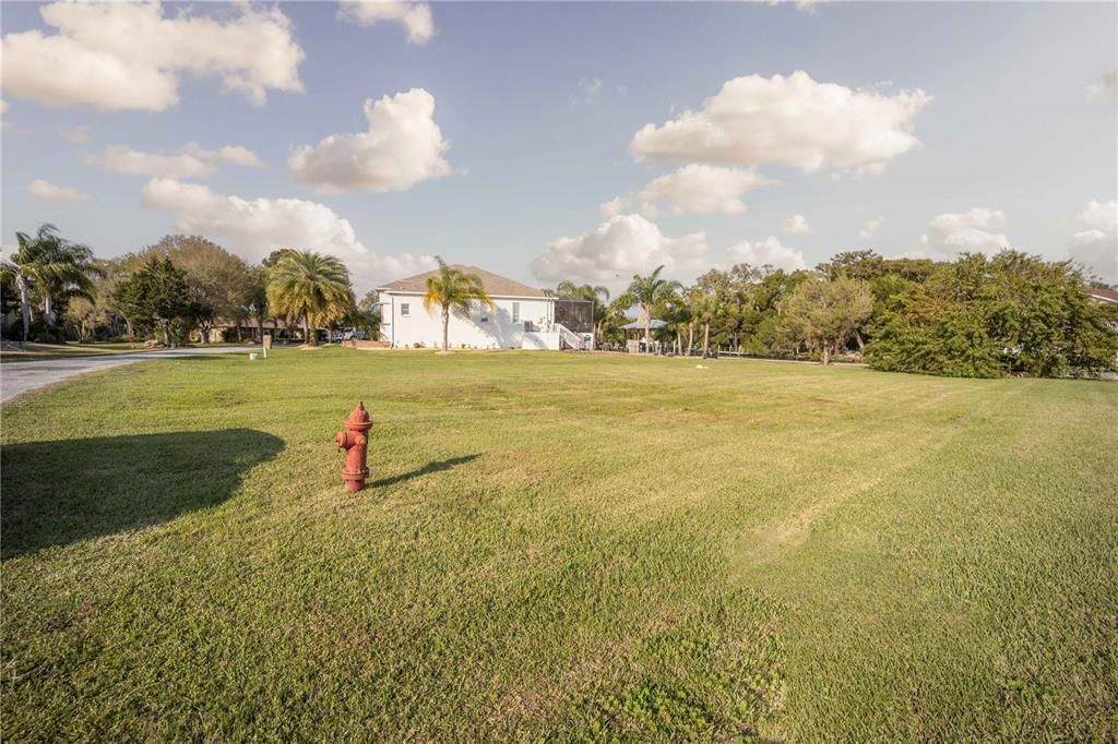 Vendido Recientemente: $274,900 (0.28 acres)