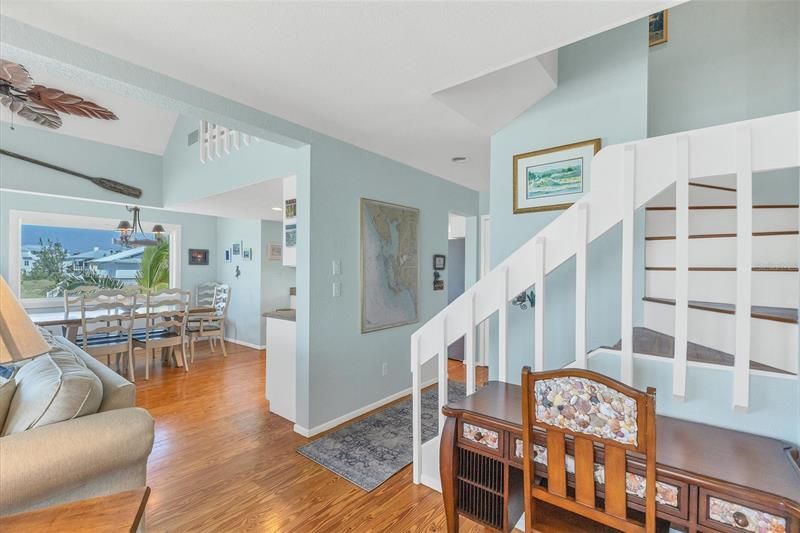 Recently Sold: $2,250,000 (3 beds, 3 baths, 1785 Square Feet)