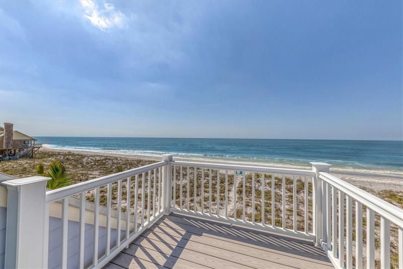 Recently Sold: $2,250,000 (3 beds, 3 baths, 1785 Square Feet)
