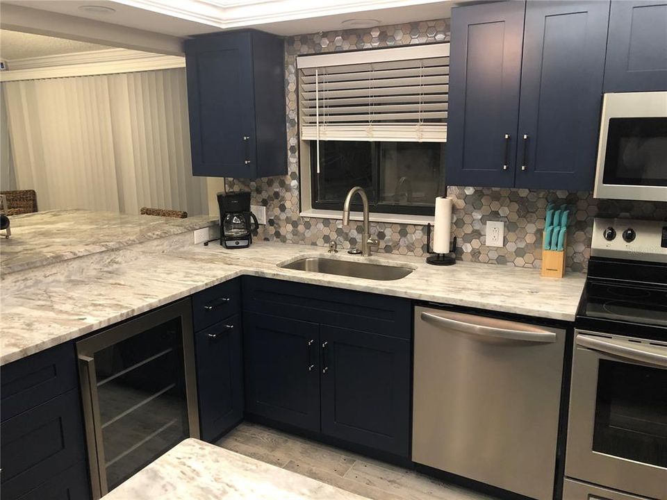 Active With Contract: $5,500 (2 beds, 2 baths, 1250 Square Feet)