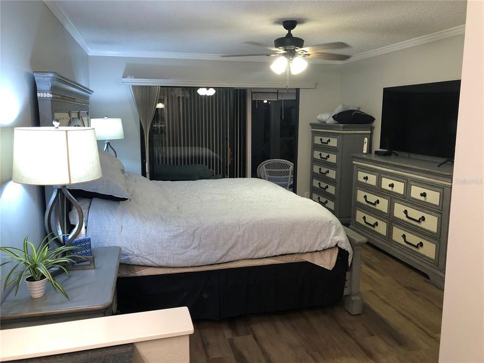 Active With Contract: $5,500 (2 beds, 2 baths, 1250 Square Feet)