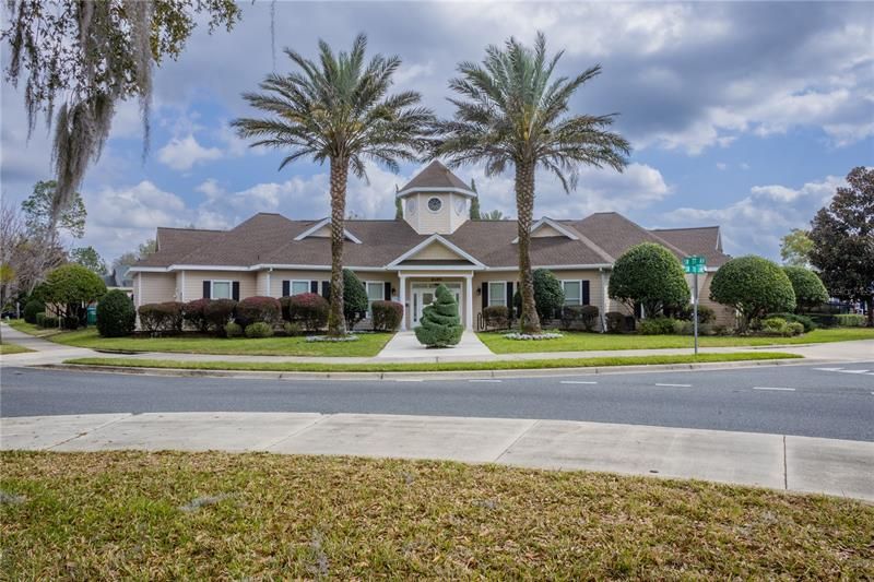 Recently Sold: $399,999 (3 beds, 2 baths, 1994 Square Feet)