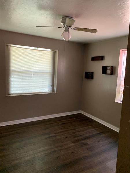 Recently Sold: $139,000 (3 beds, 1 baths, 1319 Square Feet)