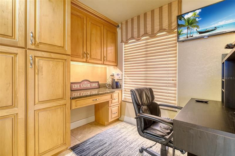 Recently Sold: $875,000 (2 beds, 2 baths, 1387 Square Feet)