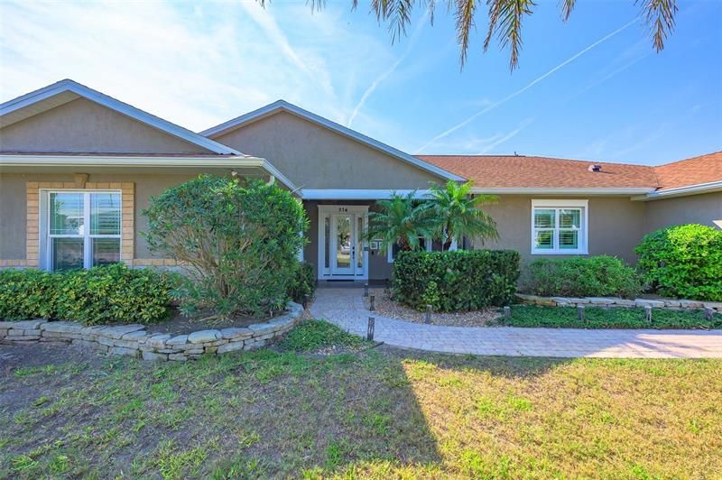 Recently Sold: $659,000 (3 beds, 3 baths, 2546 Square Feet)