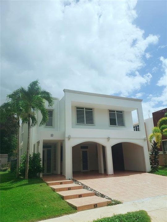 Vendido Recientemente: $285,000 (4 camas, 2 baños, 0 Pies cuadrados)