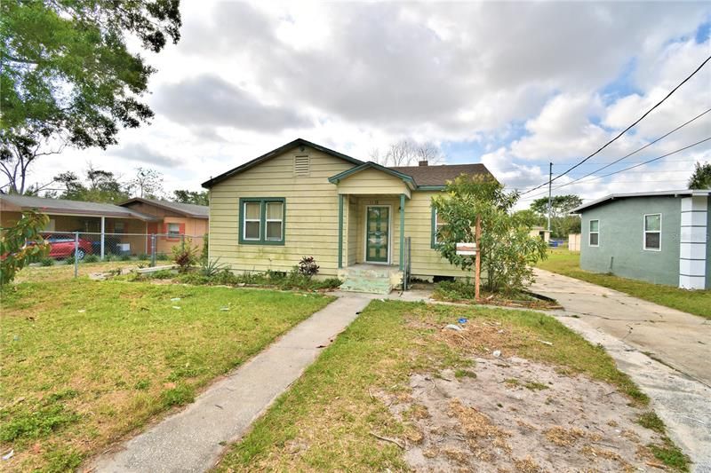 Recently Sold: $140,000 (3 beds, 2 baths, 1504 Square Feet)