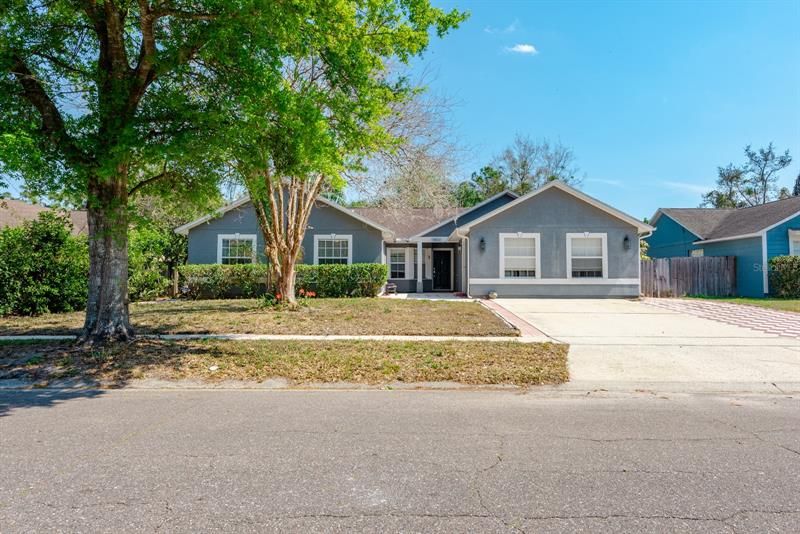 Recently Sold: $425,000 (4 beds, 2 baths, 2096 Square Feet)