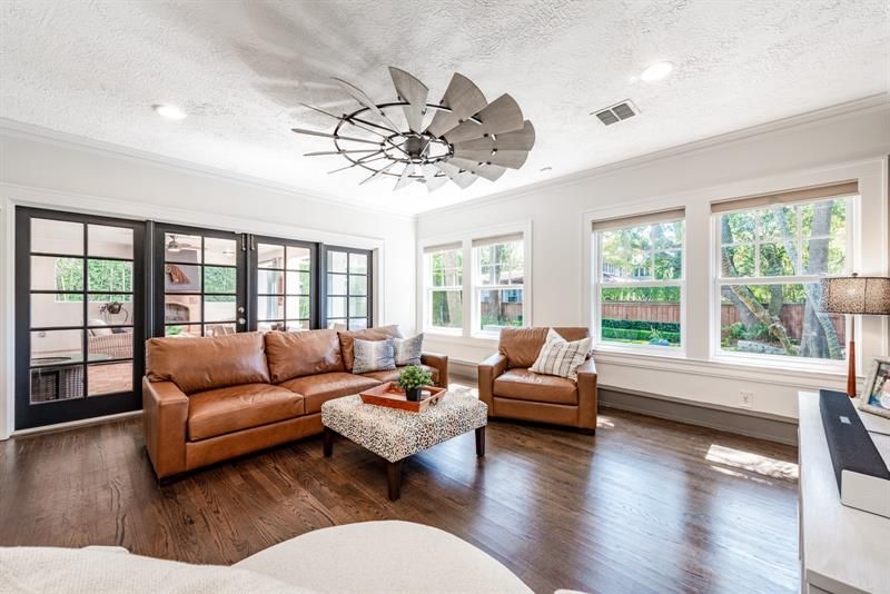 Recently Sold: $1,450,000 (4 beds, 3 baths, 3710 Square Feet)