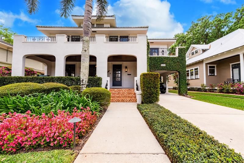 Recently Sold: $1,450,000 (4 beds, 3 baths, 3710 Square Feet)