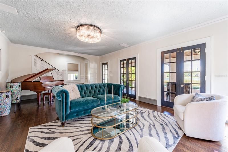 Recently Sold: $1,450,000 (4 beds, 3 baths, 3710 Square Feet)